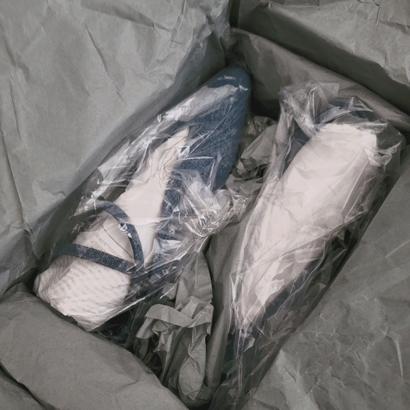 SALE NWT Balenciaga denim flats with original box - Picture 4 of 8